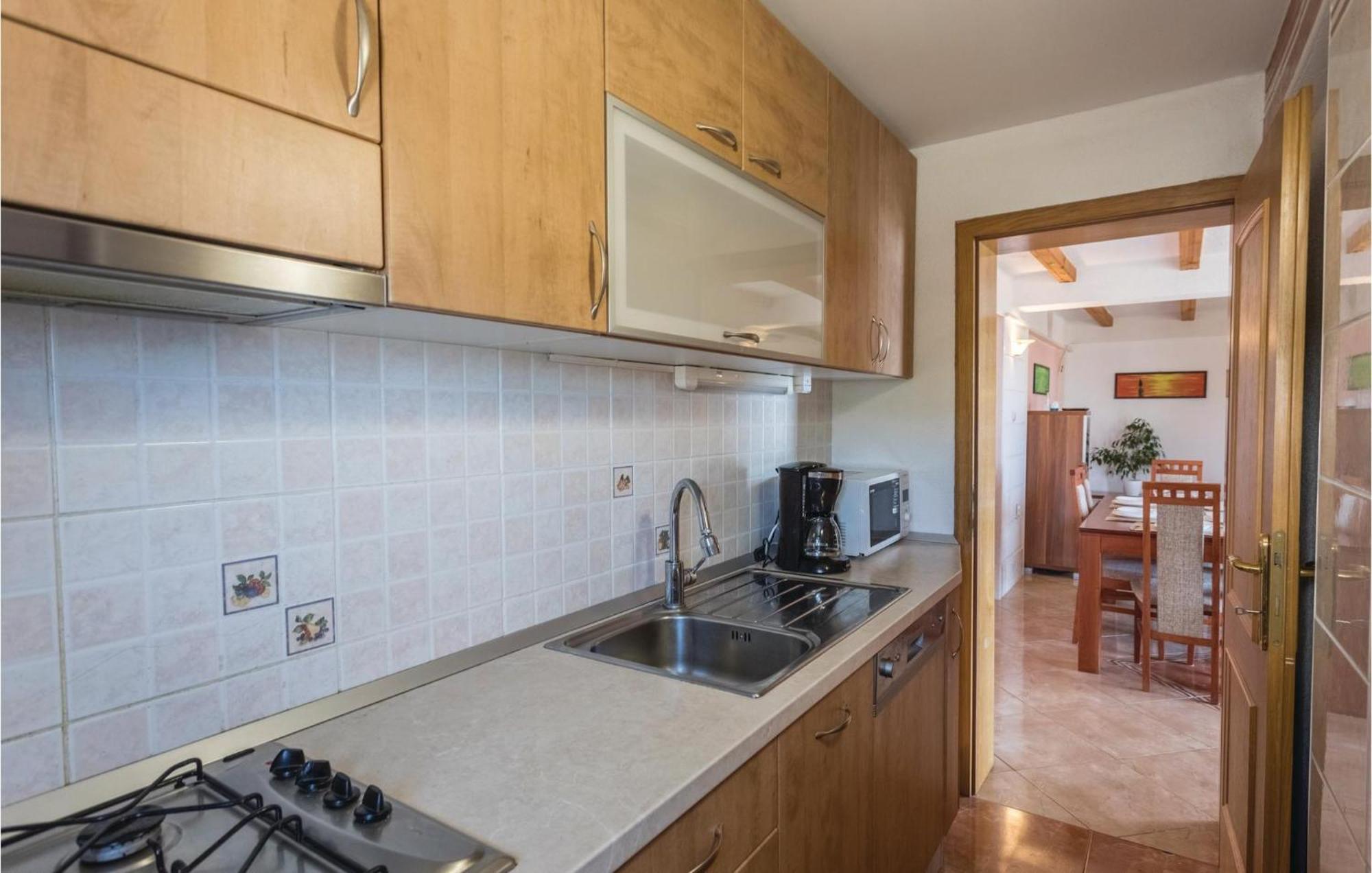 Lovely Apartment In Komarna With House Sea View Klek Luaran gambar