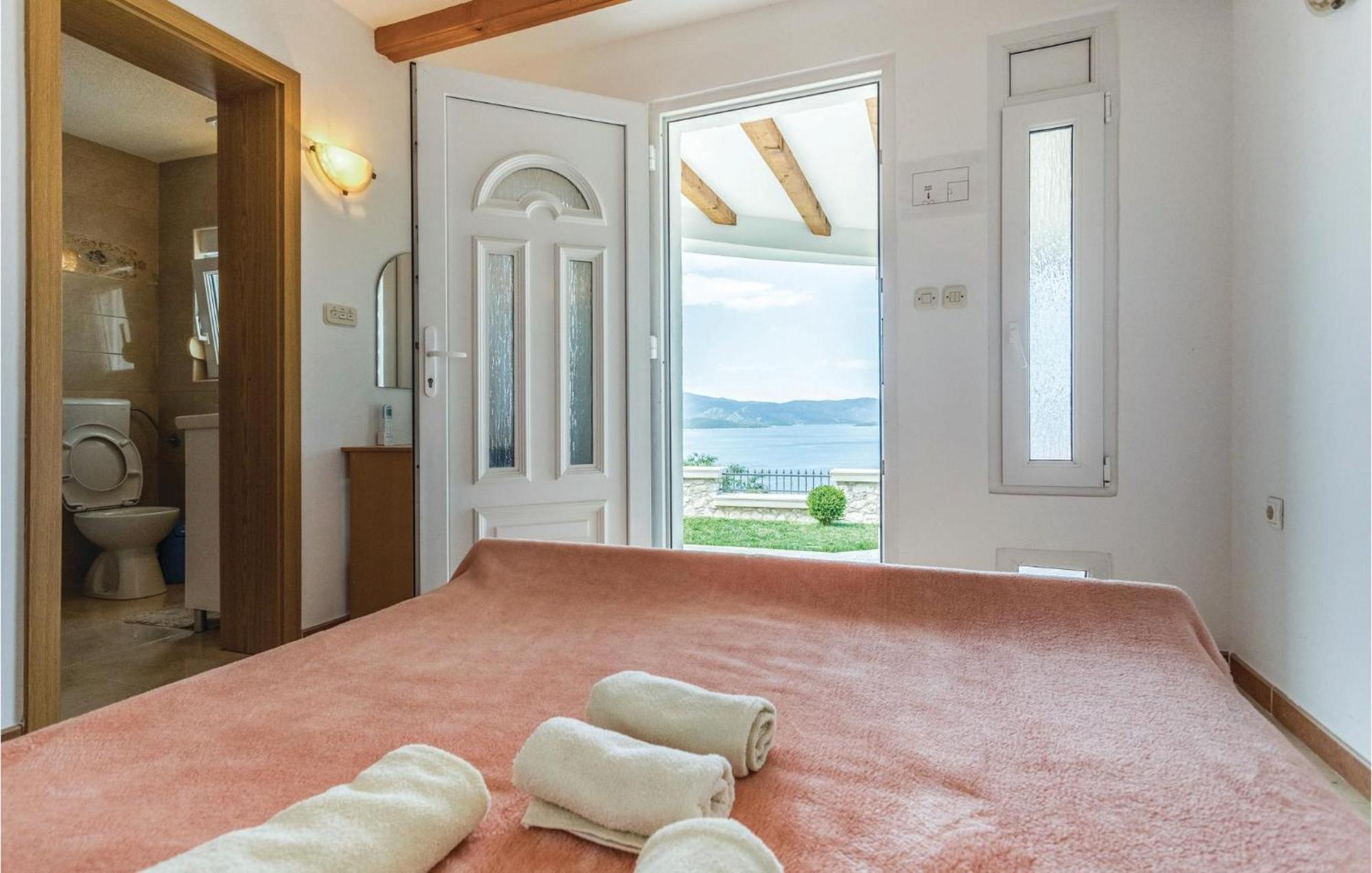 Lovely Apartment In Komarna With House Sea View Klek Luaran gambar