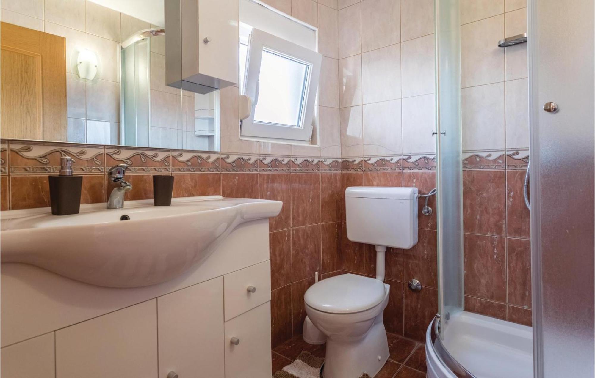 Lovely Apartment In Komarna With House Sea View Klek Luaran gambar